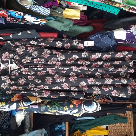 Cherry blossom dress - Picture 2 of 8